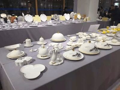 金磚國(guó)宴瓷《五彩祥云&middot;墨問(wèn)》摘獲中國(guó)陶瓷設(shè)計(jì)大賽金獎(jiǎng)